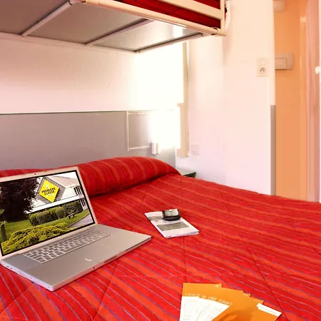 Hotel Premiere Classe Boulogne - Martin Les Boulogne 2*